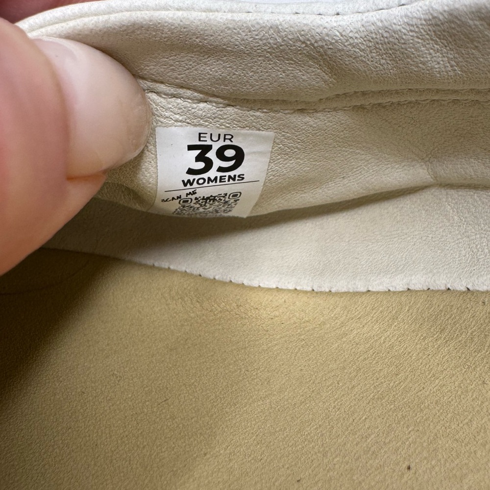 Vivo Barefoot Cream Leather Flats - Picture 6 of 6